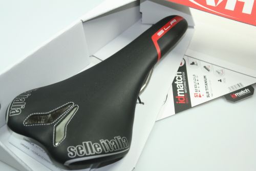 Selle Italia SLR Titanium Saddle Ti S1 TT Black/Red